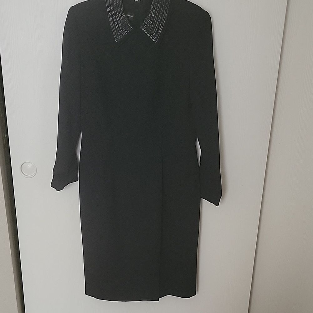 Black Sheath Dress Knee-Length Long Sleeve